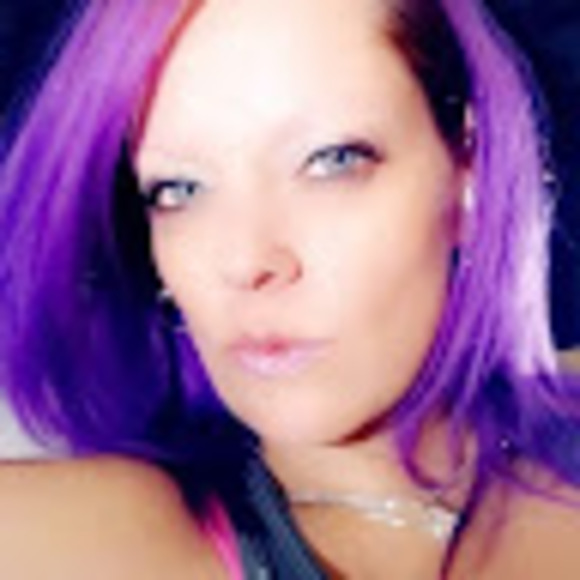 Meet your Posher, Carla - Picture 1 of 1